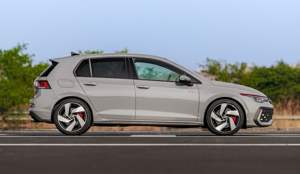 Volkswagen Golf GTI Side