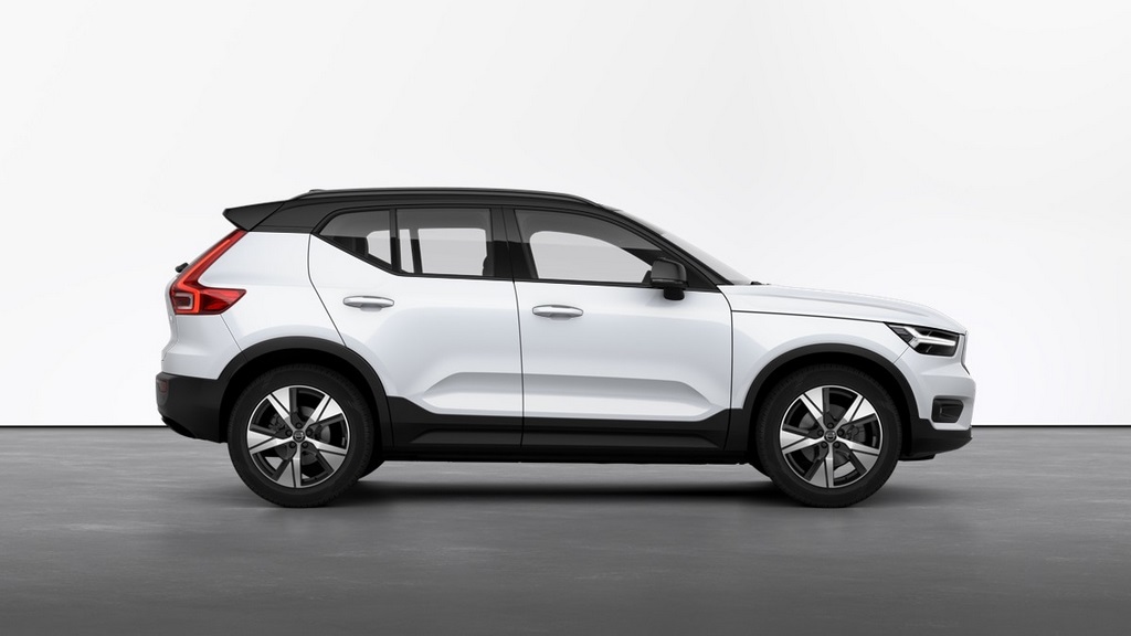 Volvo XC40 Recharge Side