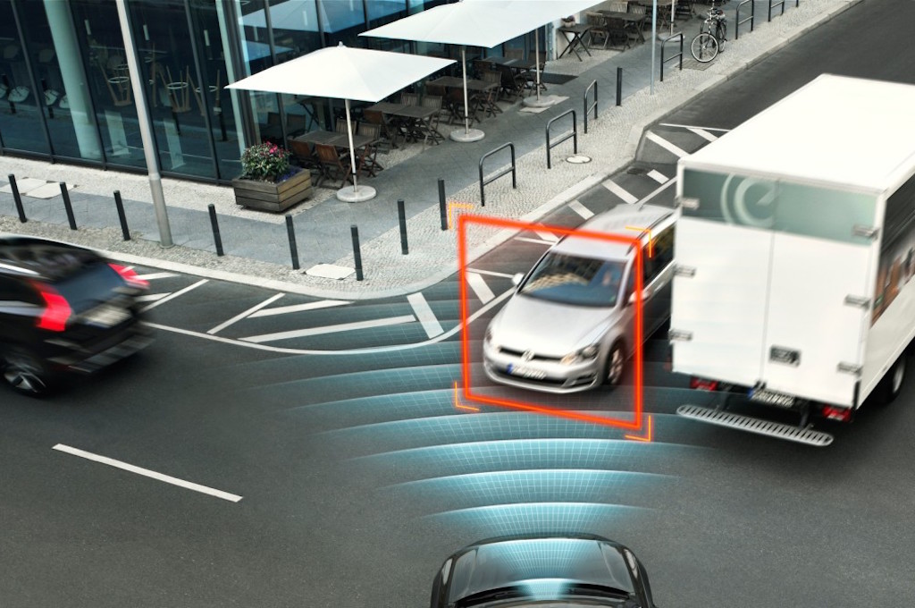 Crashed car display used to encourage safer vehicle choices