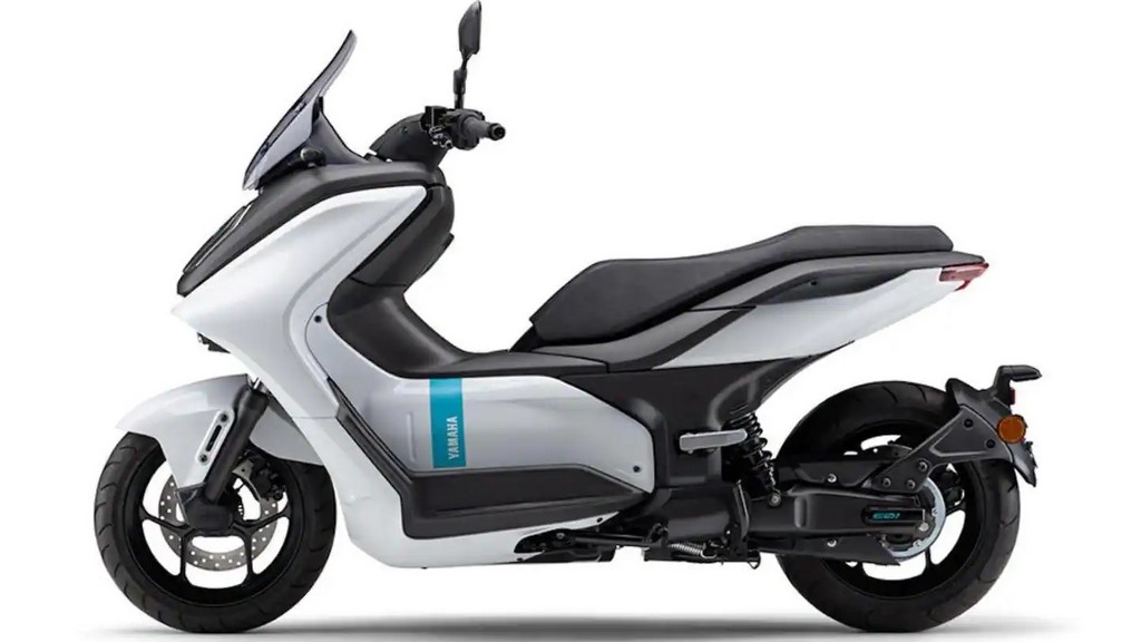 Yamaha E01 Electric Scooter Side