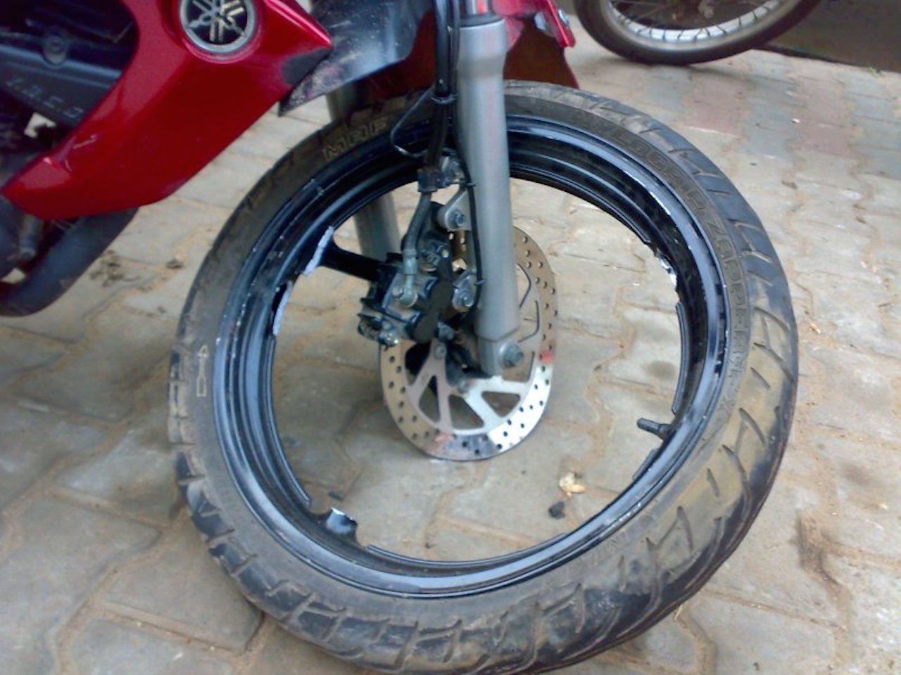 Yamaha FZ Alloy Damage