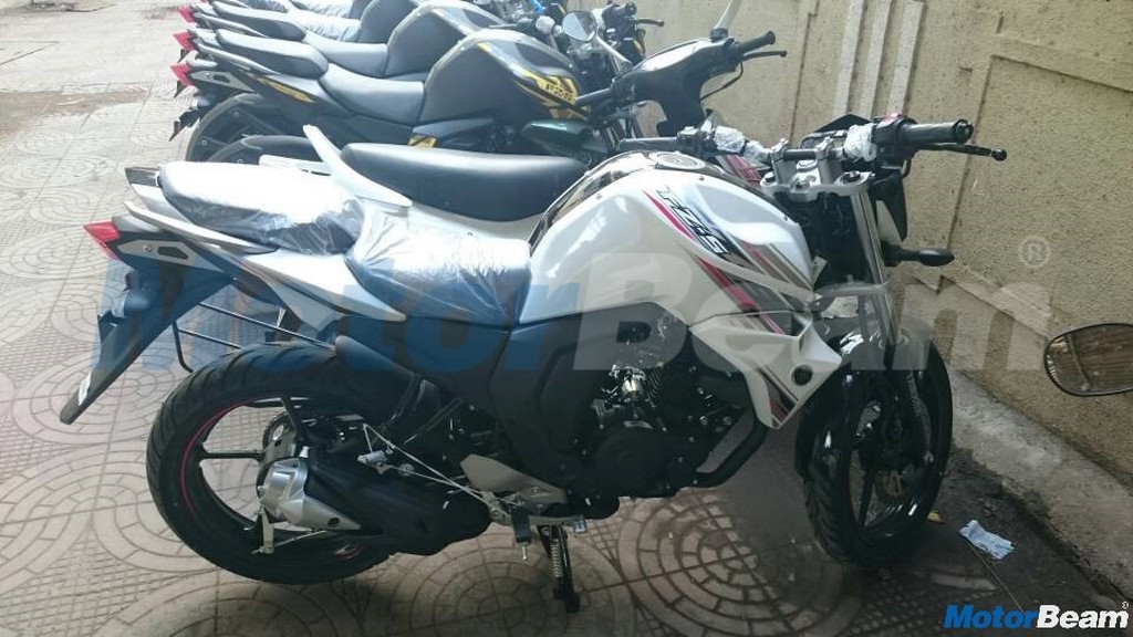Yamaha FZ-S Opal White Side View