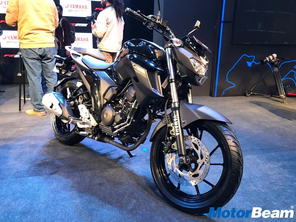 Yamaha FZ25 Knight Black