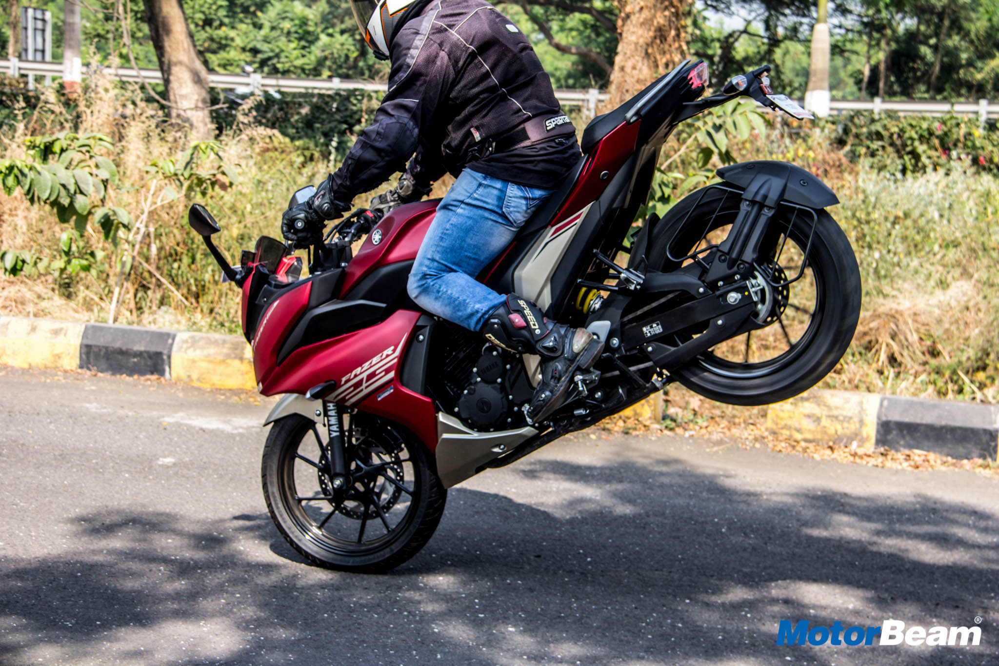 Yamaha Fazer 25 Review Test Ride