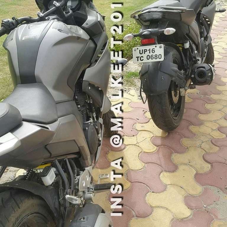 Yamaha Fazer 250 Side