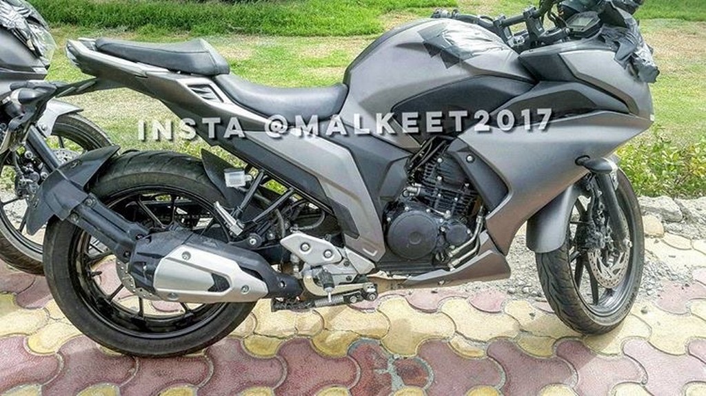 Yamaha Fazer 250 Spotted