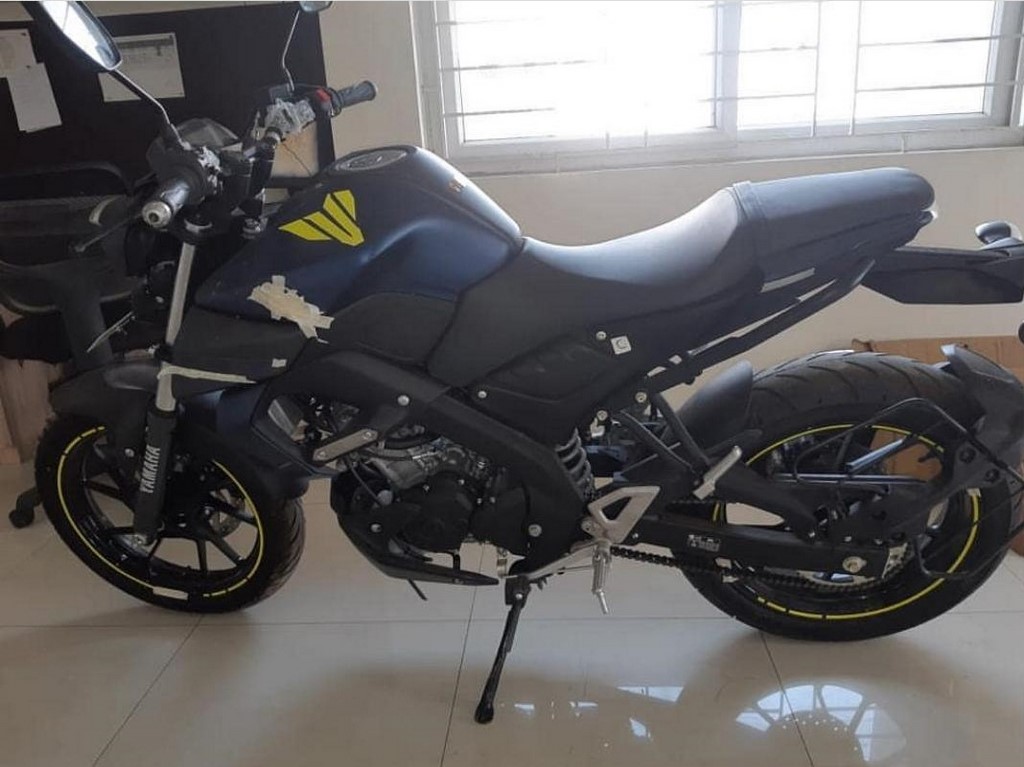 Yamaha MT-15 Spied Side