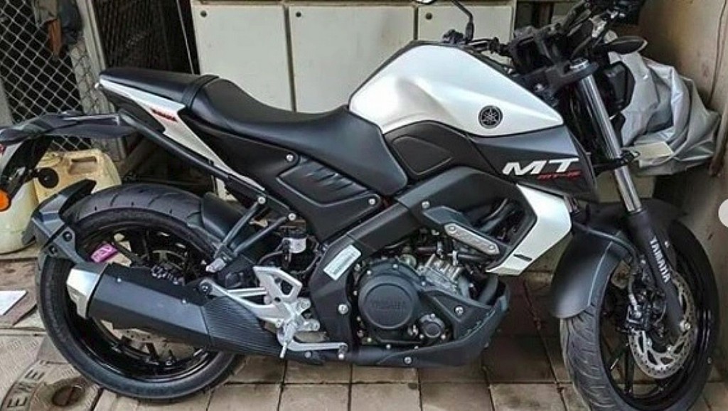 Yamaha MT-15 White-Black