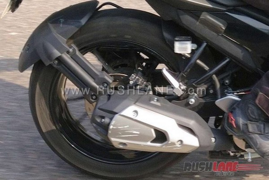 Yamaha Naked Spied Exhaust