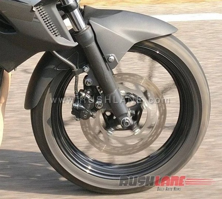 Yamaha Naked Spied Wheel