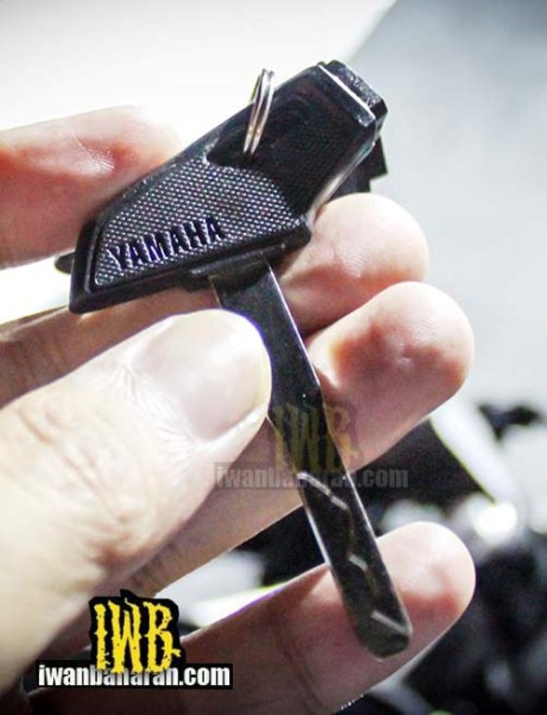 Yamaha R15 Indonesia Key