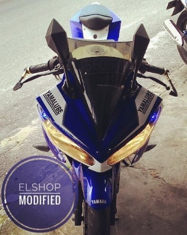 Yamaha R15 Modified