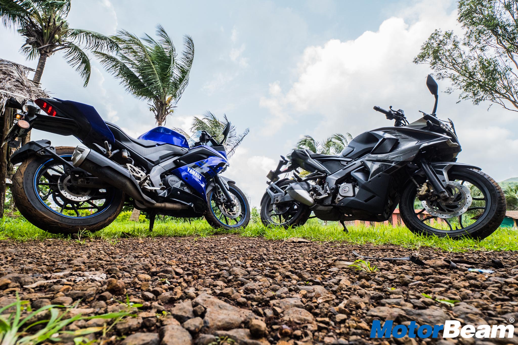 Yamaha R15 V3 vs Bajaj Pulsar RS 200 Comparison Test Ride