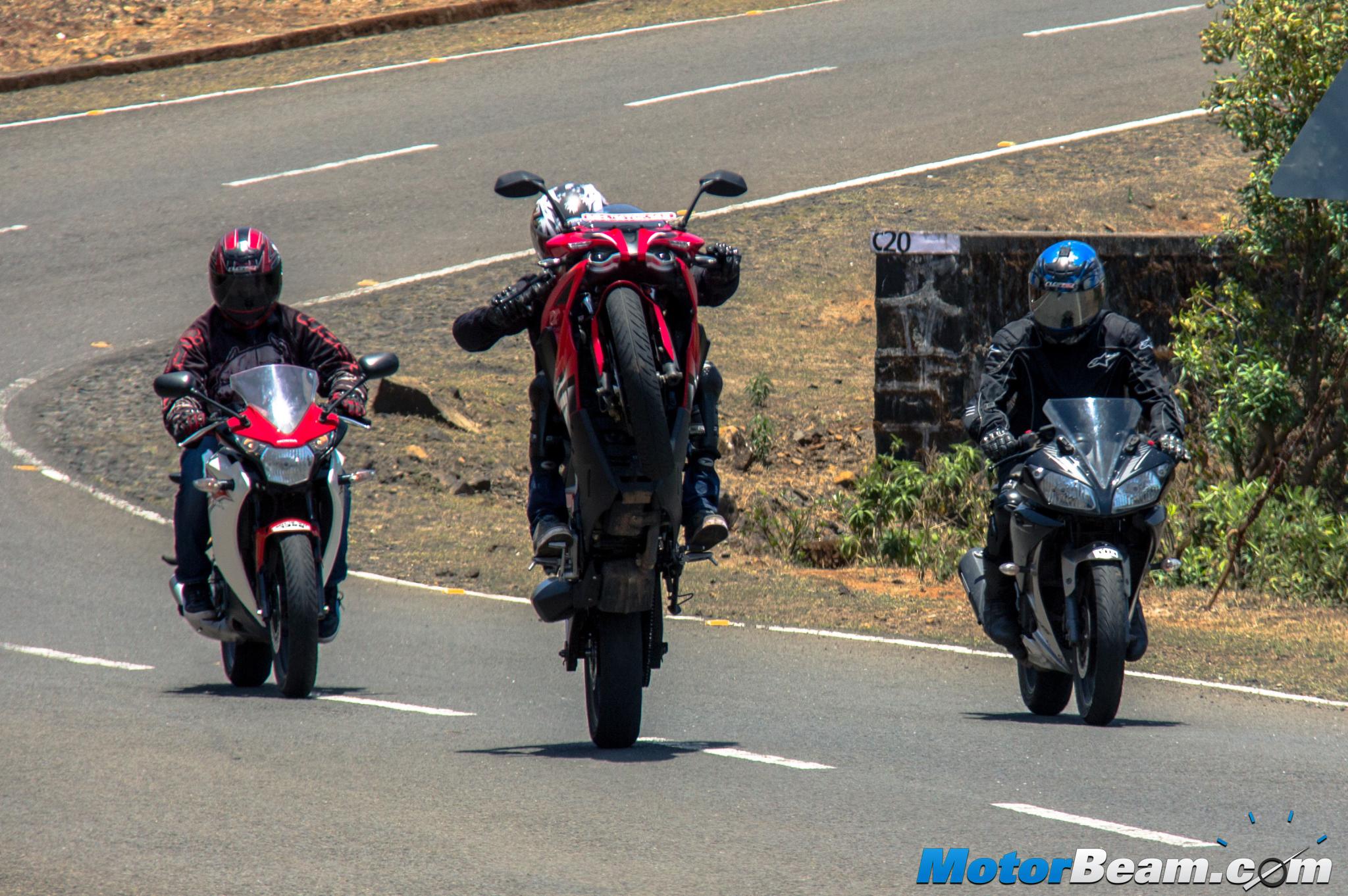 Yamaha R15 vs Pulsar RS 200 vs Honda CBR150R ReviewYamaha R15 vs Pulsar RS 200 vs Honda CBR150R Review