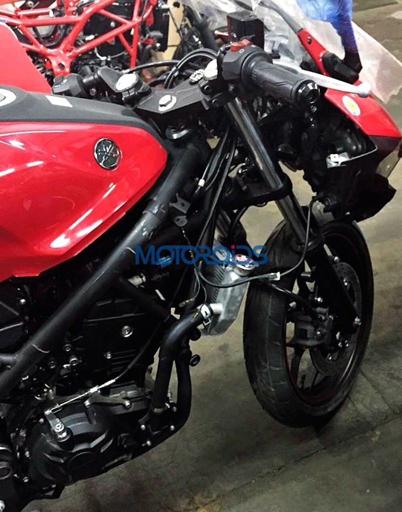Yamaha R25 Spied Delhi Dealer