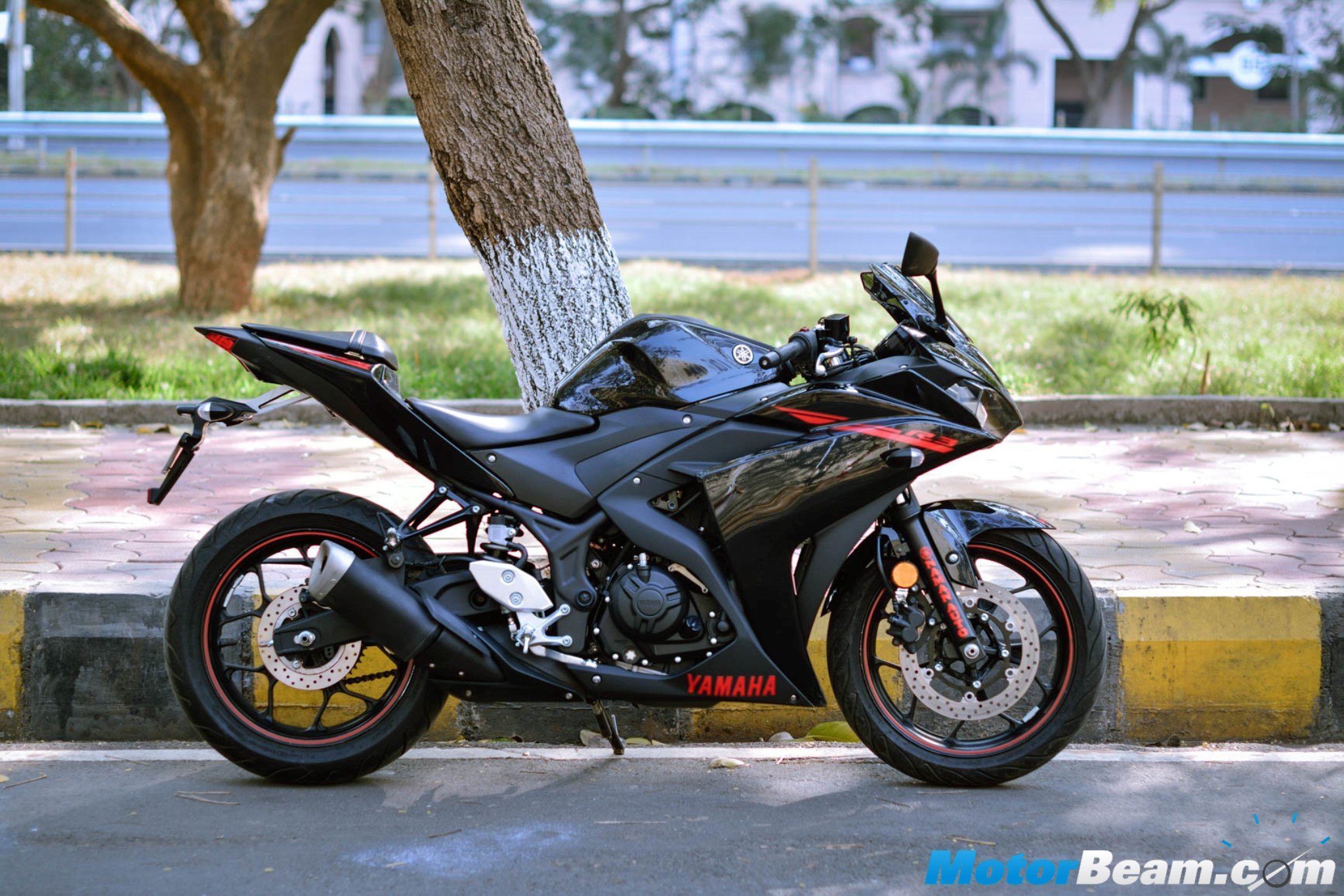 Yamaha R3 Long Termer