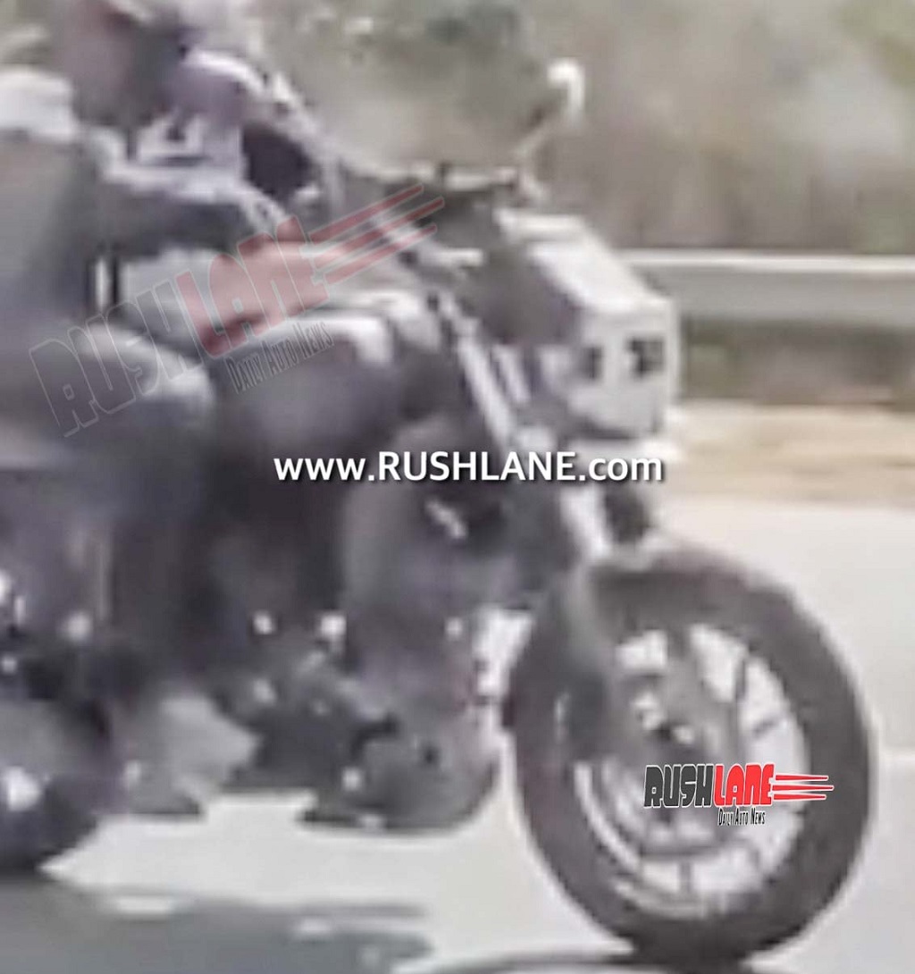 Yamaha XSR250 Spotted Front